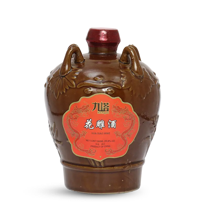 1,5 l vína Shaoxing Hua Diao v pohári